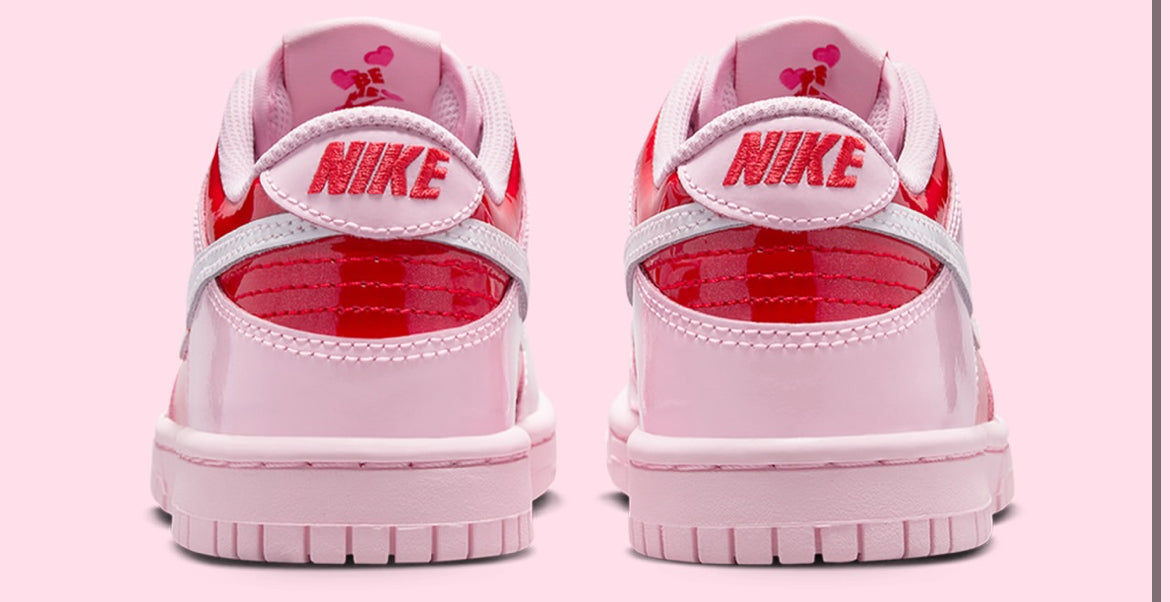 NIKE DUNK Low “VALENTINES DAY”