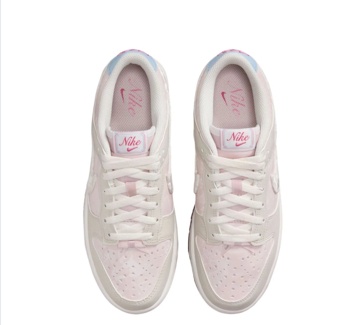 Nike Wmns Dunk Low 'Valentine's Day' 2026