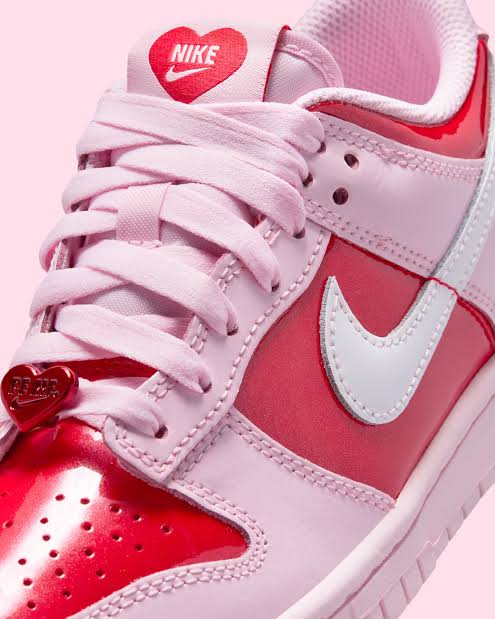 NIKE DUNK Low “VALENTINES DAY”