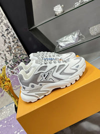 Louis Vuitton Runner Tatic Sneakers